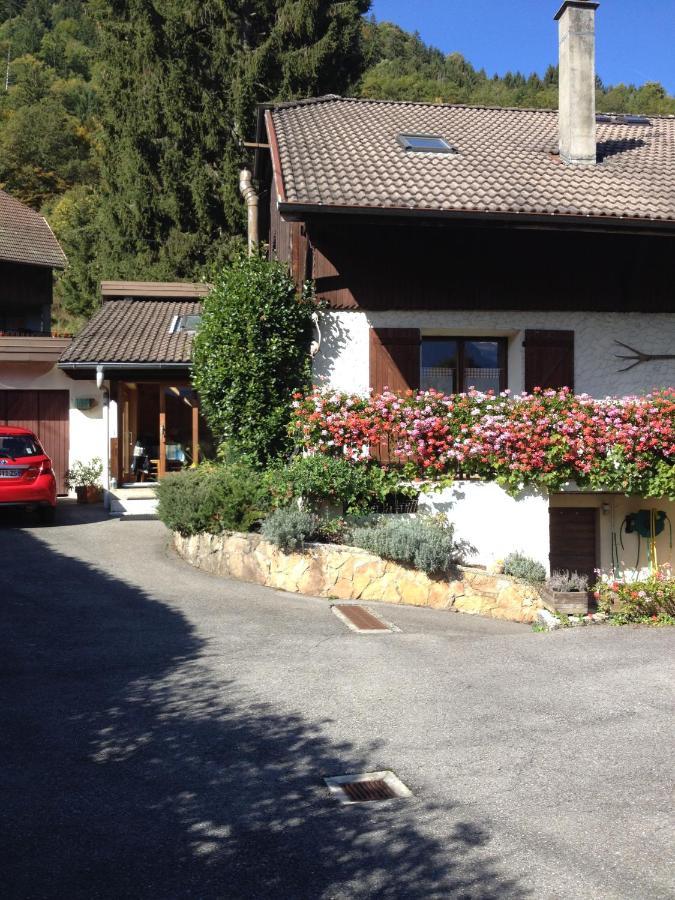 Bed and Breakfast Au Coeur Des Alpes Marignier Esterno foto